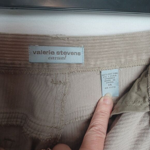 Valerie Stevens Casual Beige Corduroy Pants Size 14 Straight Leg Stretch Jeans - Picture 2 of 4